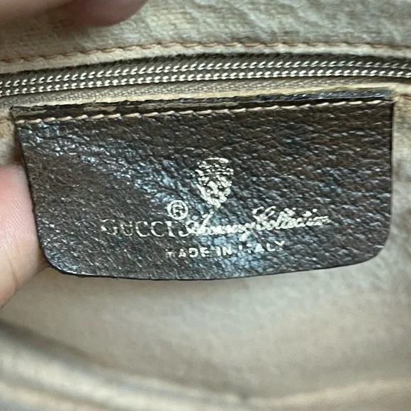 Authentic Gucci vintage GG canvas crossbody bag 97.01.037 (Q193) - Picture 15 of 16